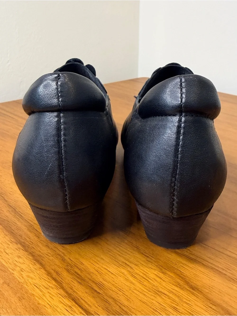 Think! Aida Black Leather Pumps Women’s Size 5.5 Comfort Shoes Handcrafted